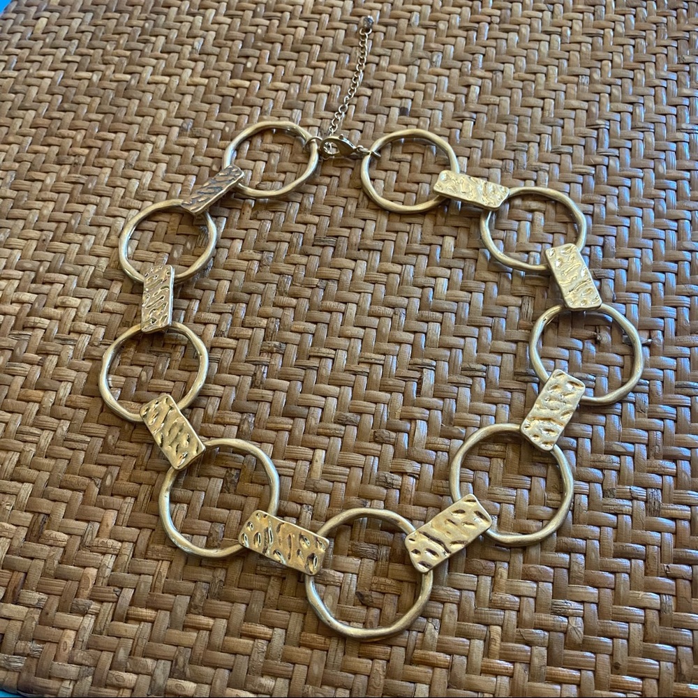 Gold Tone O-Ring Circle Necklace That Sits High on the Neckline